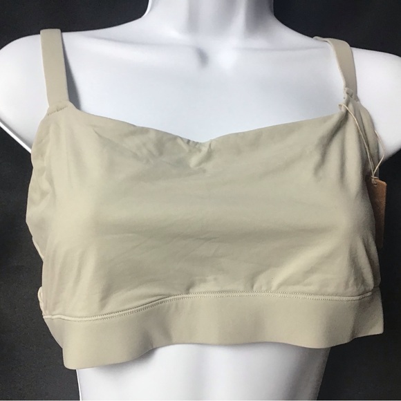 - Skims NWT Talc Colored Scoop Neck BRA 4X. (BR-SCN-2026) - Picture 1 of 4